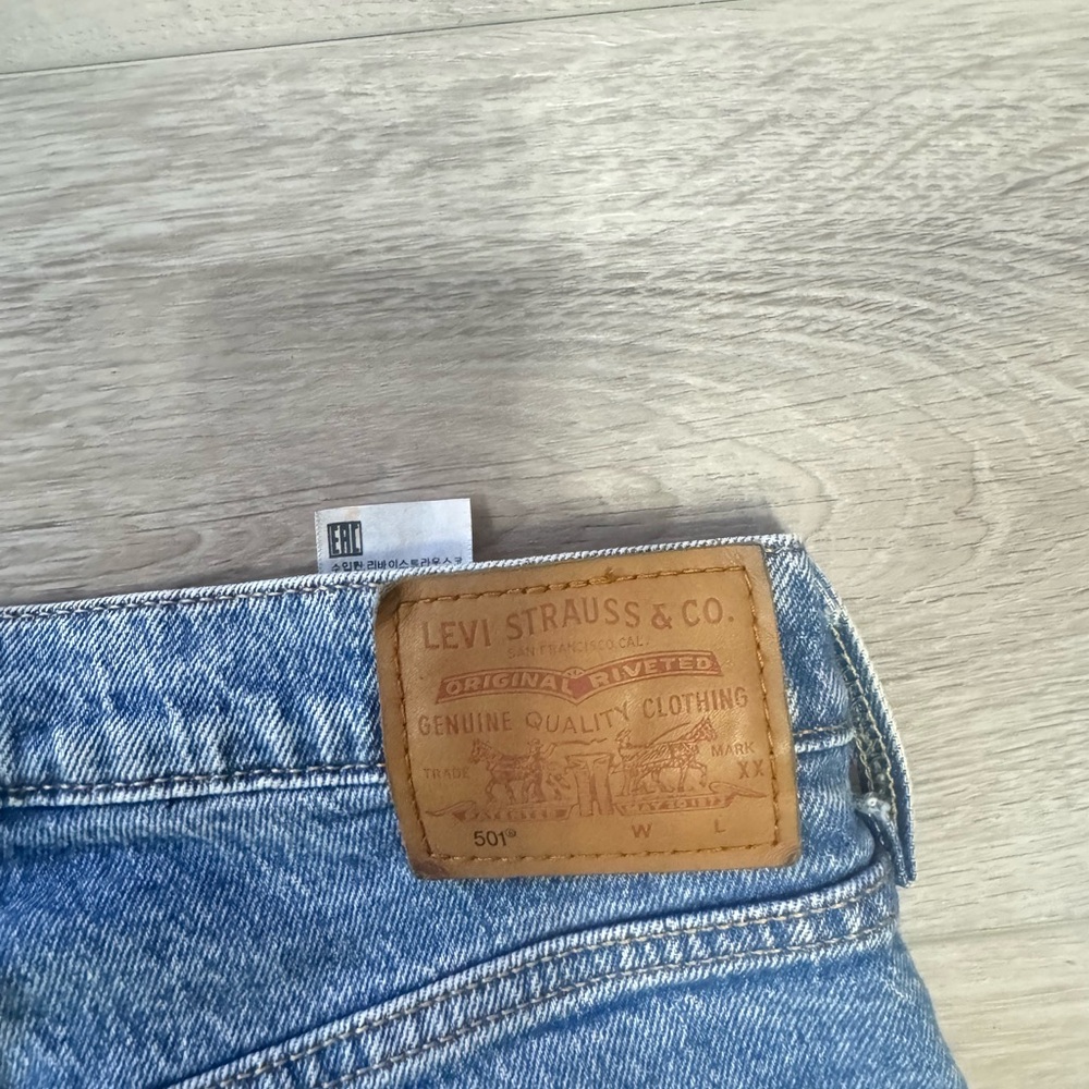 VINTAGE LEVIS 501s - Picture 4 of 5